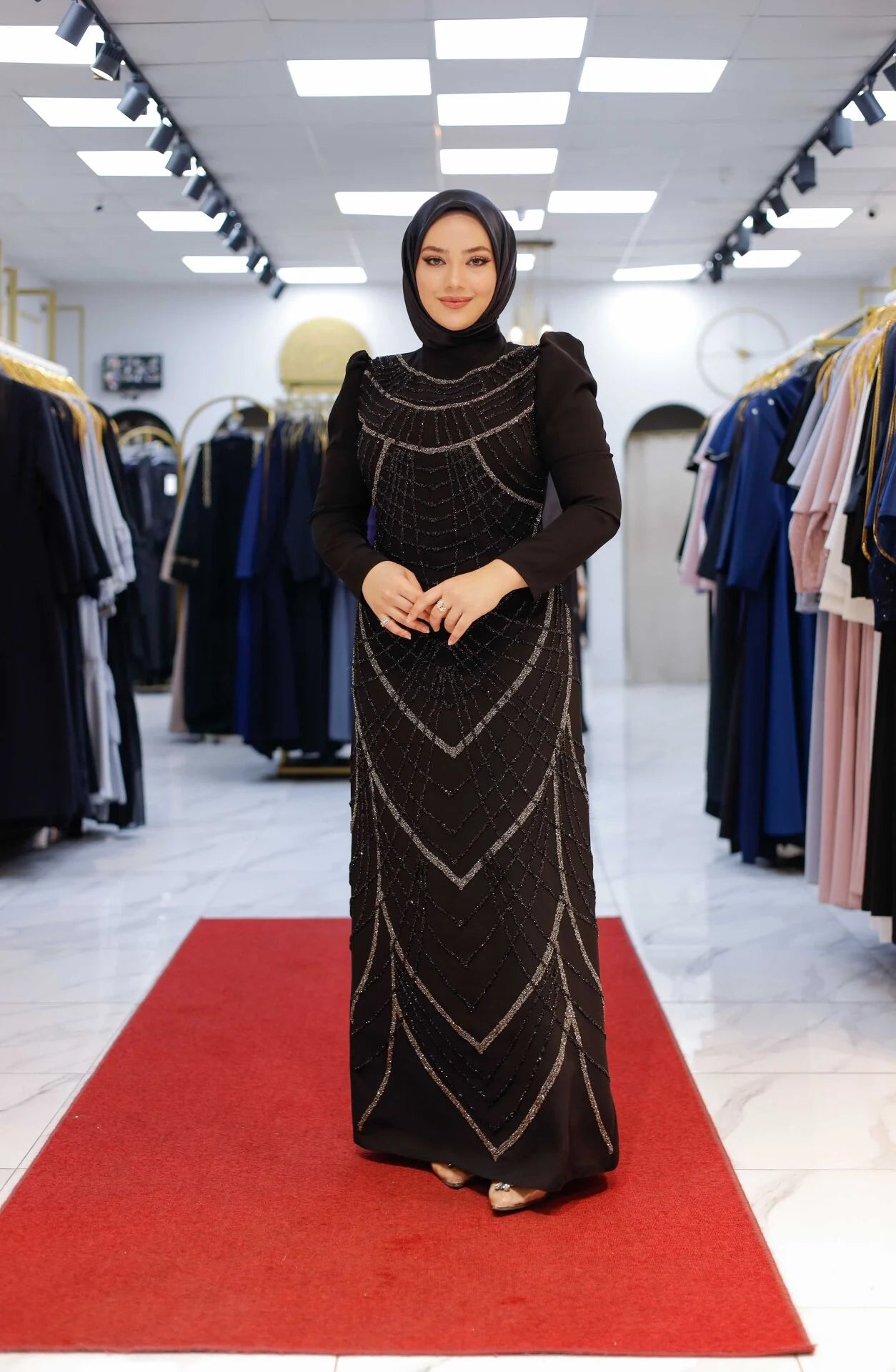 فستان سهرة هُميرا بتطريز الأحجار