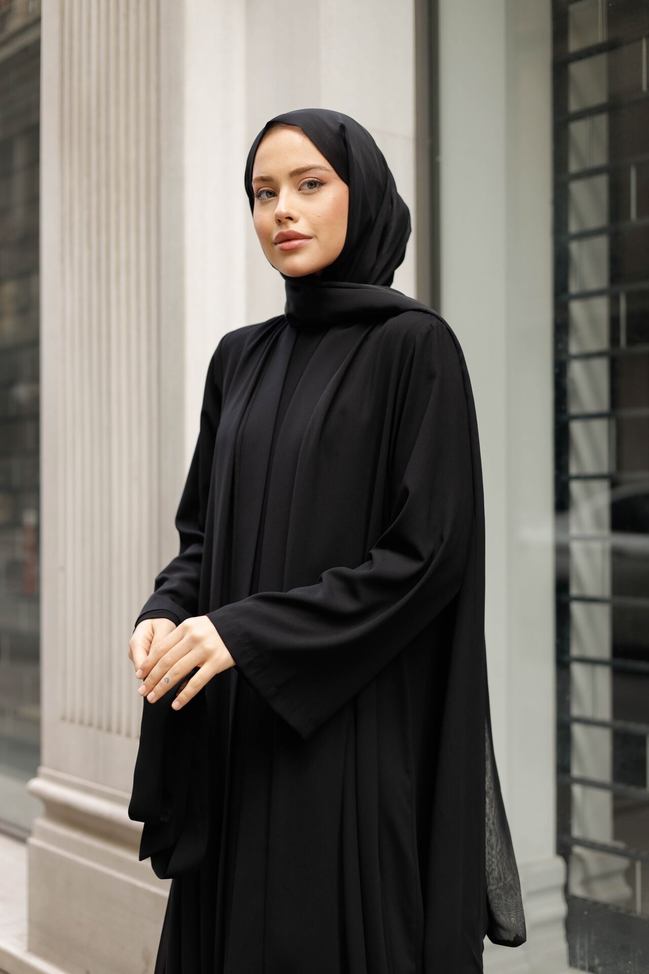 عباية إيدا بحزام – أسود